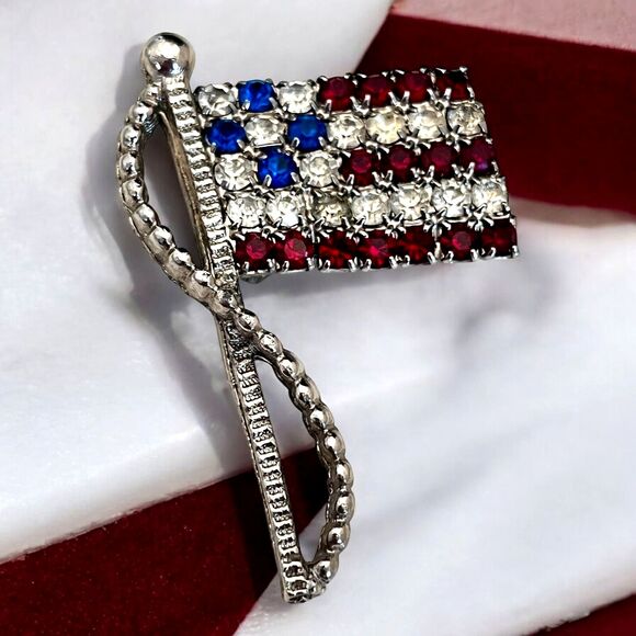 Vintage Pin American Flag Silver Tone Crystals Red White Blue Rafaelian 12S - Picture 1 of 3